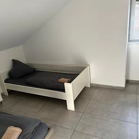 Lägenhet 3 Mit Balkon Und Parkplatz