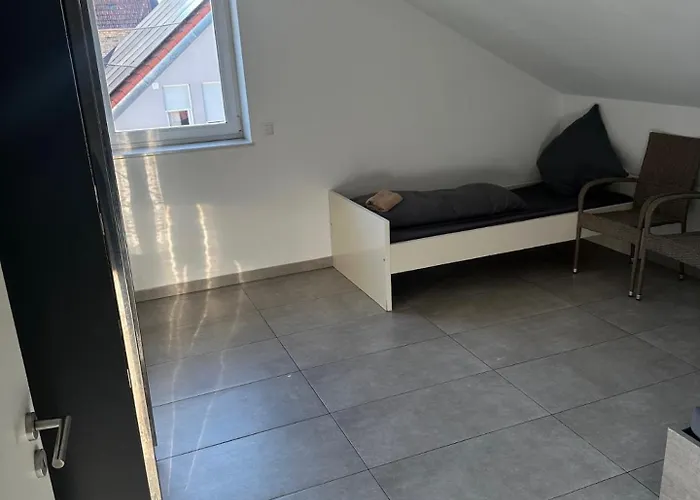 3 Mit Balkon Und Parkplatz Apartamento